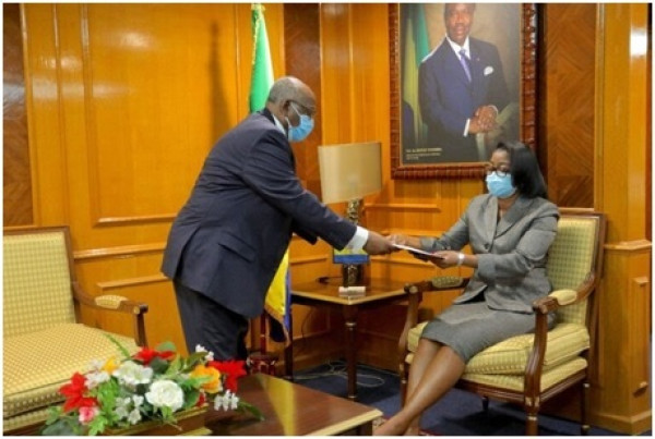 GABON-CAMEROUN: Un émissaire du Président Paul BIYA à la Primature