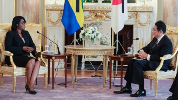 GABON-JAPON : Le renforcement de la coopération au cœur de l’échange entre OSSOUKA RAPONDA et Fumio KISHIDA.