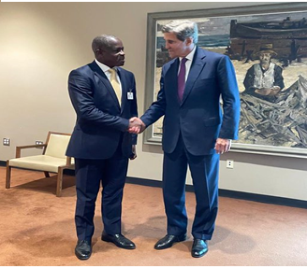 GABON-NATIONS UNIES : Hermann IMMONGAULT devise avec John KERRY