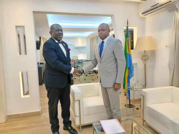 GABON DIPLOMATIE : Nicaise MOULOMBI reçu au cabinet du Ministre des Affaires Etrangères