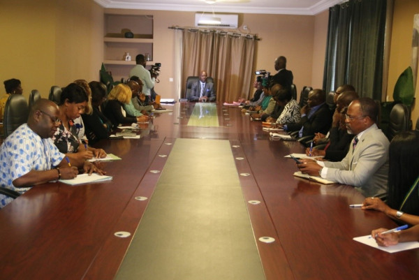 GABON -DIPLOMATIE :  Le nouveau Ministre des Affaires Étrangères au contact de ses administrés.