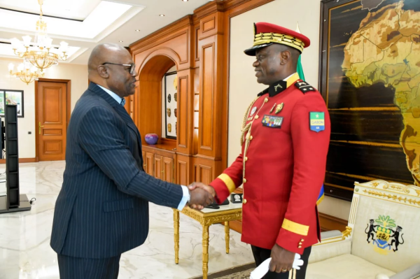 GABON-DIPLOMATIE :  Le Chef de l’État, le GBR Brice Clotaire OLIGUI NGUEMA a reçu un groupe de diplomates accrédités au Gabon