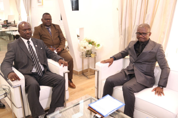 GABON-BEAC : le Ministre des Affaires Etrangères reçoit le Directeur-pays de la BEAC