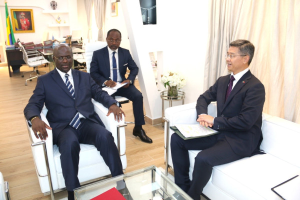 GABON-CHINE : L’Ambassadeur de Chine reçu en audience au Ministère des Affaires Etrangères.