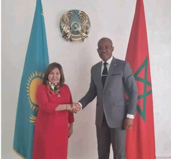 GABON-KAZAKHSTAN: L’Ambassadeur Haut Représentant du Gabon au Maroc reçu par l’Ambassadeur du Kazakhstan au Maroc.