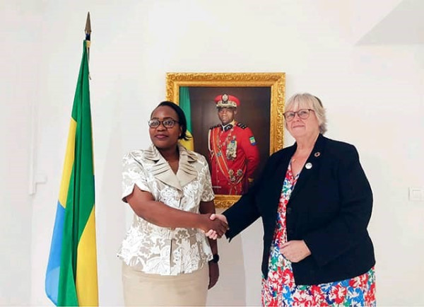 GABON -DIPLOMATIE : La Ministre des Affaires Sociales reçoit des Ambassadeurs.