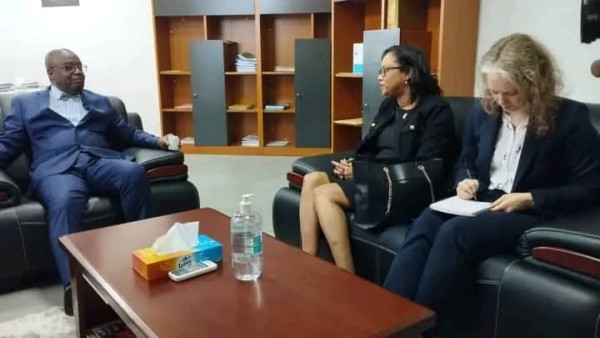GABON-USA : Vernelle T. FITZPATRICK chez Adrien NGUEMA MBA.