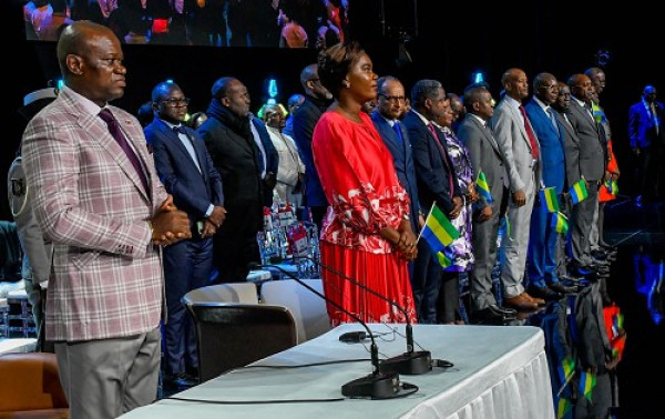 GABON-DIPLOMATIE : Le Président de la Transition Brice Clotaire OLIGUI NGUEMA  rencontre la diaspora gabonaise de France.