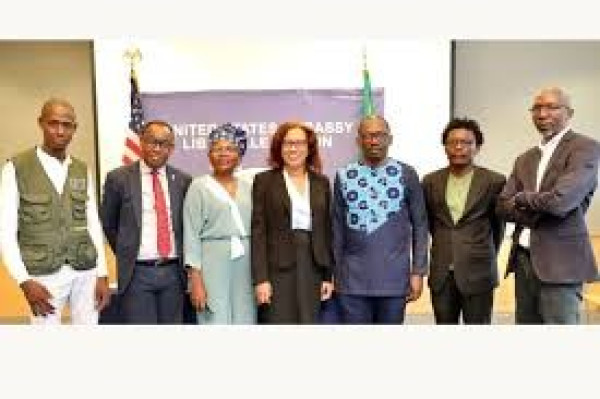 GABON-USA :  Vernelle TRIM FITZPATRICK face à la presse