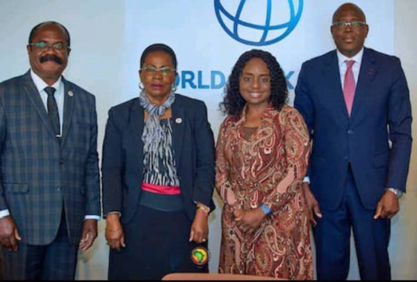 GABON-DIPLOMATIE : Monique KOUMBA MANFOUMBI reçue par Aïssatou DIALLO.