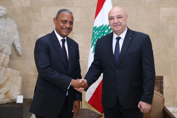 GABON-DIPLOMATIE :  Pascal OGOWE SIFFON reçu par Joseph AOUN.