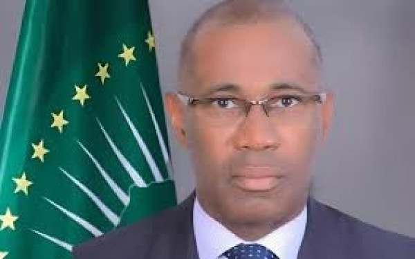 GABON-DIPLOMATIE : Ladislas NZE BEKALE nouveau Chef du Bureau de liaison de l’UA en Côte d’Ivoire
