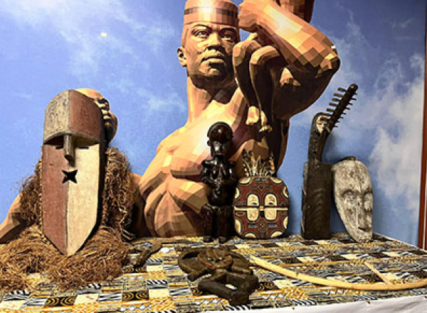 GABON-SENEGAL : Don patrimonial du Gabon au Monument de la Renaissance africaine