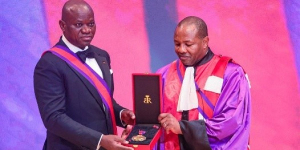 GABON : Le Président OLIGUI NGUEMA élevé à la dignité de Grand-Croix de l’Ordre international des palmes académiques du CAMES