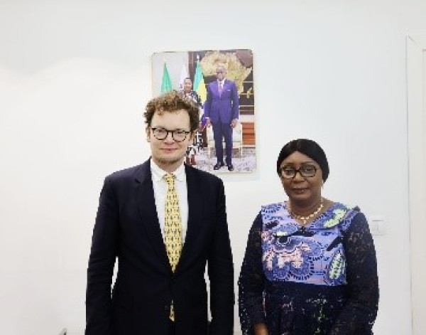 DIPLOMATIE : Le Gabon salue la contribution du Haut-Commissaire du Royaume-Uni