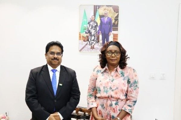 DIPLOMATIE : Le Haut-Commissaire de l’Inde fait ses adieux au Ministre des Affaires Etrangères