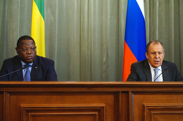 Le chef de la diplomatie gabonaise Emmanuel Issoze-Ngondet a effectué une visite en Russie du 17 au 19 mars.