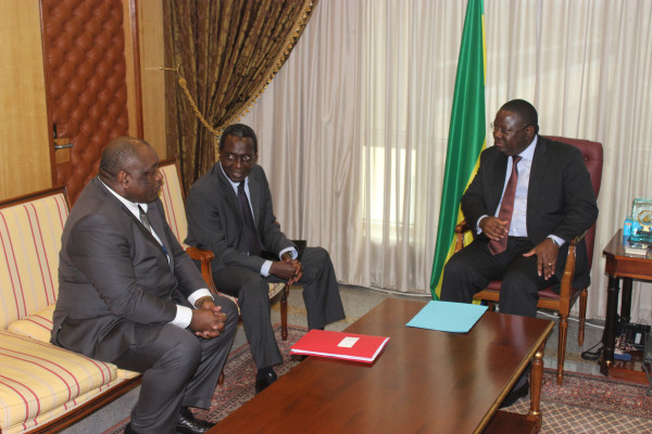 Le Directeur de l’Institut de la Francophonie et du Développement Durable (IFDD) reçu par le ministre  des Affaires étrangères.