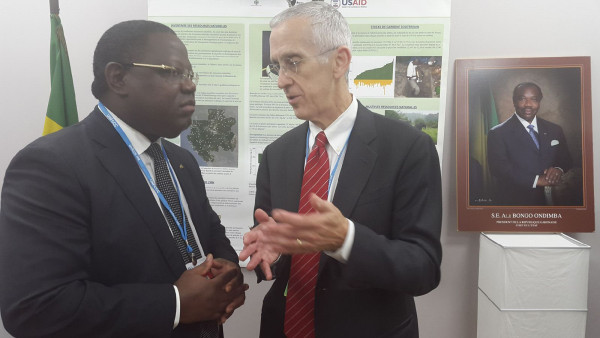 COP 21 – Entretien entre MM. Todd Stern et Emmanuel ISSOZE NGONDET