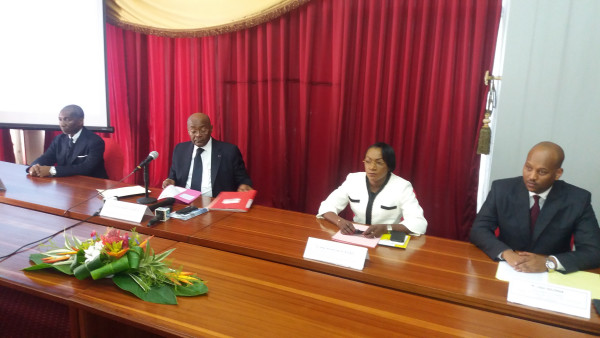 Rencontre entre Pacôme MOUBELET-BOUBEYA, Ministre d’Etat, Ministre des Affaires Étrangères, de la Francophonie et de l’Intégration Régionale, chargé des Gabonais de l’Etranger et le Corps Diplomatique  Libreville, le 22 Mars 2017